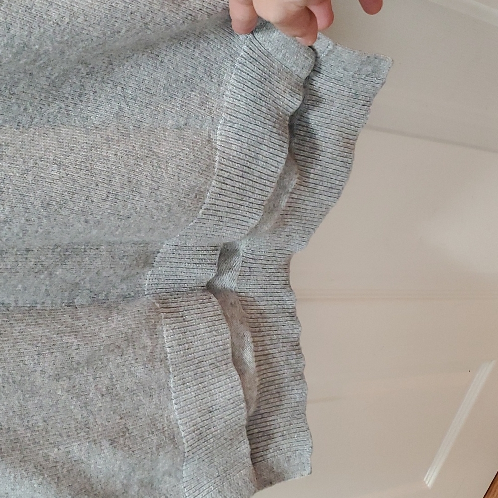 Calvin Klein sweater - Picture 5 of 5